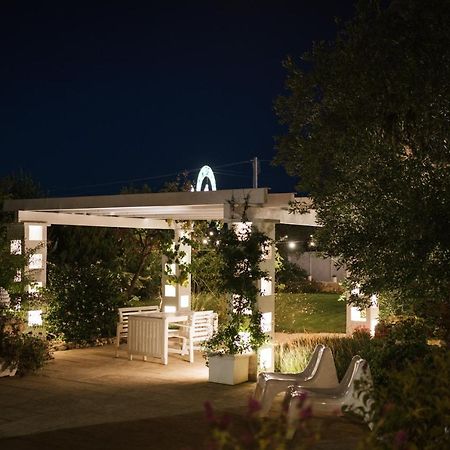 Prestigiosa Villa Con Piscina Condominiale モノーポリ エクステリア 写真