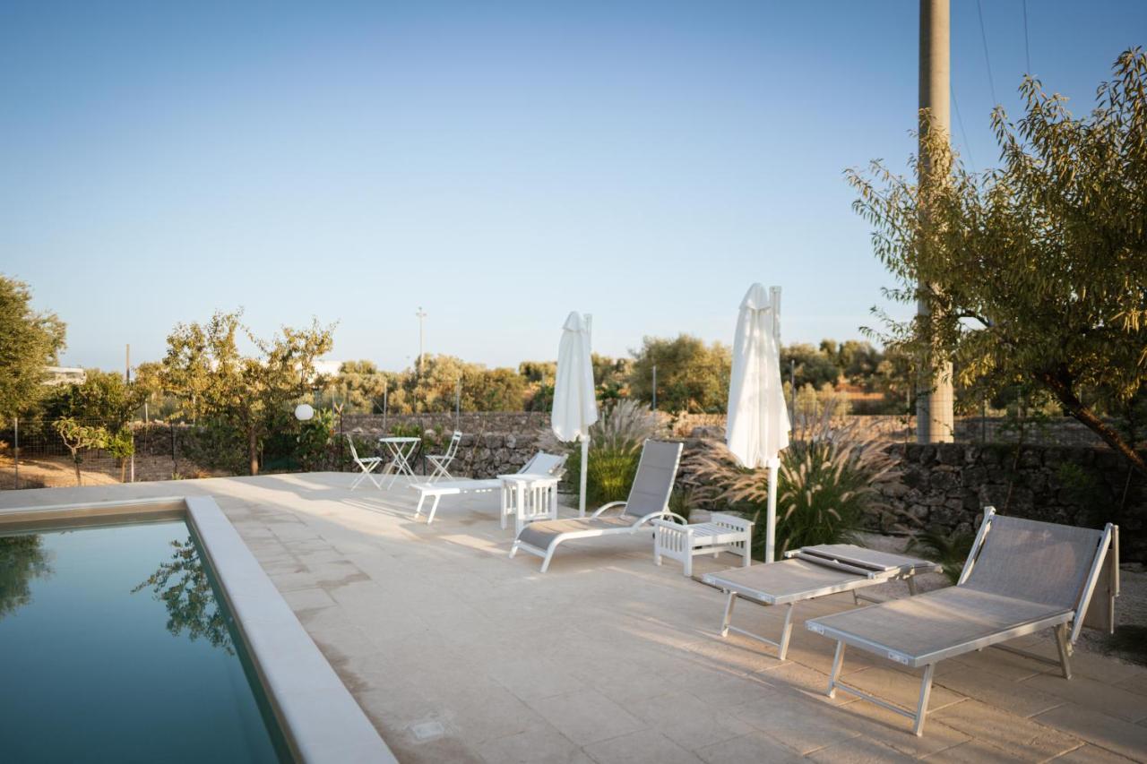 Prestigiosa Villa Con Piscina Condominiale モノーポリ エクステリア 写真