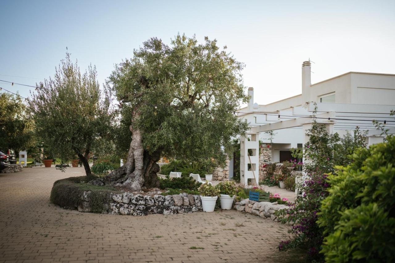 Prestigiosa Villa Con Piscina Condominiale モノーポリ エクステリア 写真
