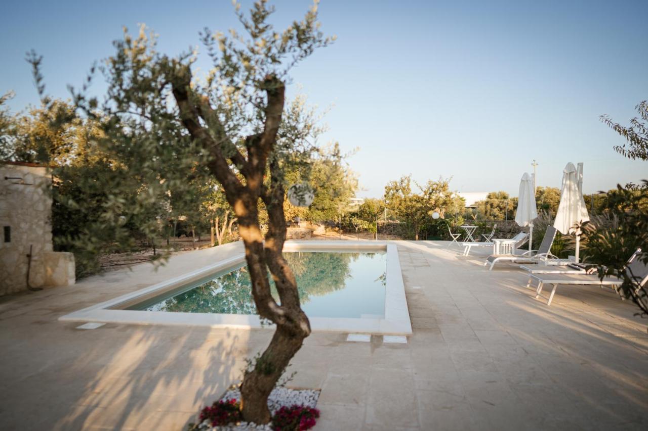 Prestigiosa Villa Con Piscina Condominiale モノーポリ エクステリア 写真